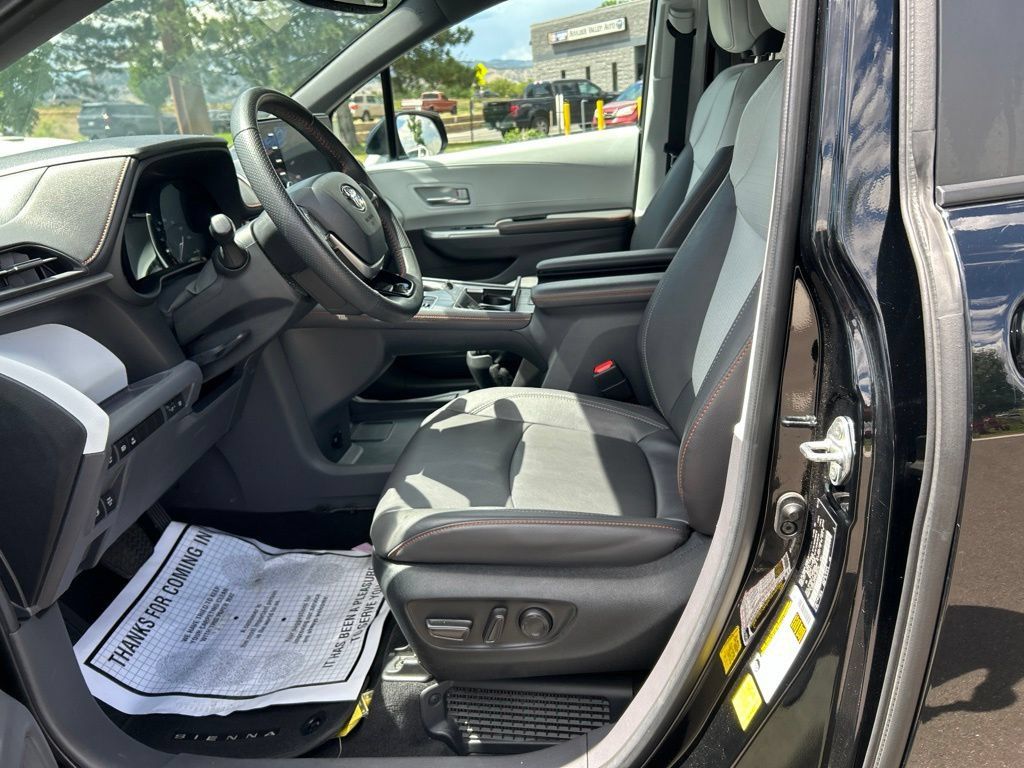 Used 2023 Toyota Sienna XSE w/ XSE Plus Package AWD/4WD image 24