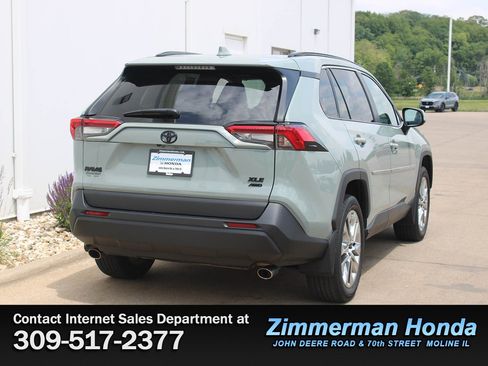 Used 2021 Toyota RAV4 XLE Premium AWD/4WD image 2