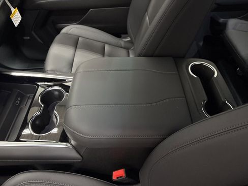 New 2026 Chevrolet Suburban LT image 16