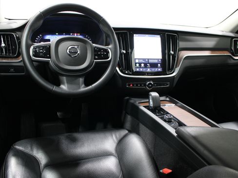 Used 2024 Volvo S60 B5 Plus FWD image 2