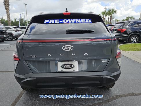 Used 2025 Hyundai Kona SEL AWD/4WD image 4