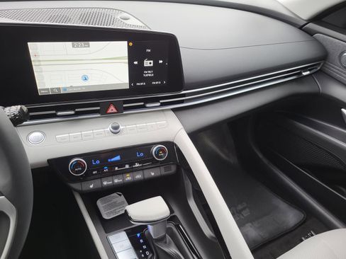 New 2026 Hyundai Elantra Limited FWD image 20