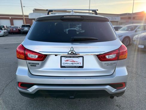 Used 2018 Mitsubishi Outlander Sport LE image 4
