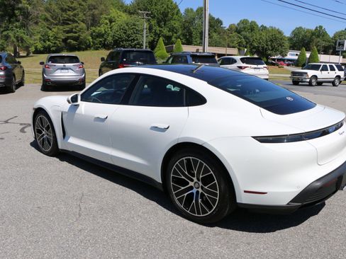 Used 2021 Porsche Taycan RWD image 3