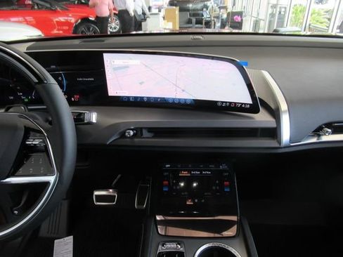 New 2026 Cadillac Vistiq Sport image 19