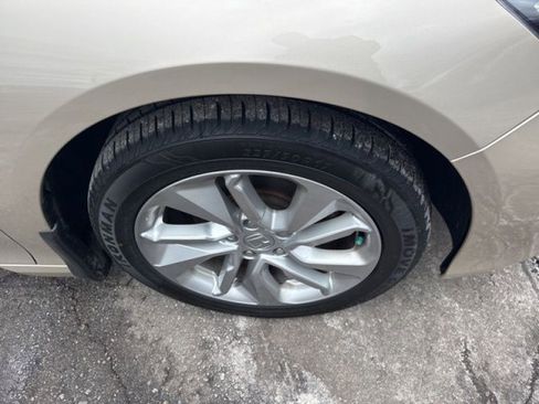 Used 2020 Honda Accord LX image 5