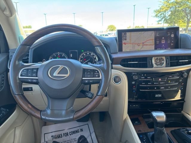Used 2017 Lexus LX 570 4WD w/ Luxury Package image 12