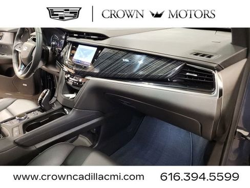 Certified 2025 Cadillac XT6 Premium Luxury image 37