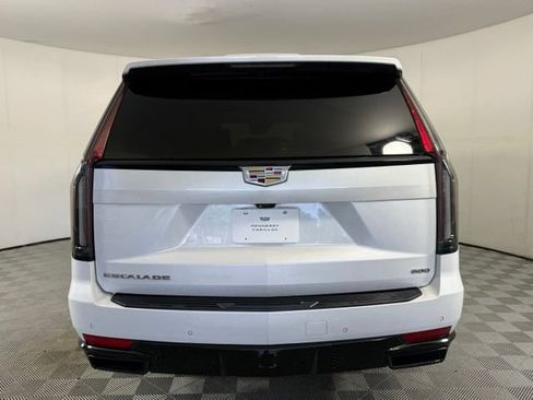Used 2021 Cadillac Escalade Sport w/ Driver Assist Tech Package AWD/4WD image 8