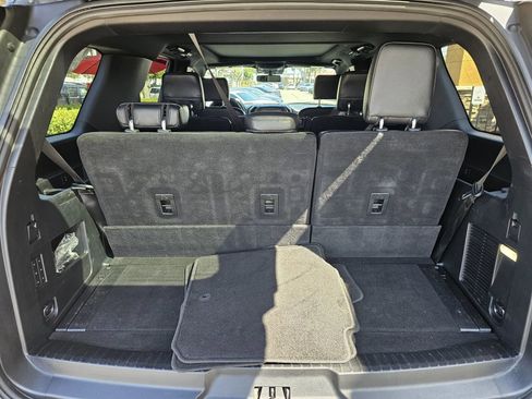 Used 2020 Ford Expedition XLT image 33