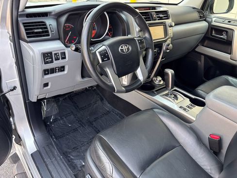Used 2013 Toyota 4Runner SR5 w/ Premium Pkg AWD/4WD image 18