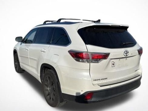 Used 2015 Toyota Highlander Limited Platinum AWD/4WD image 7