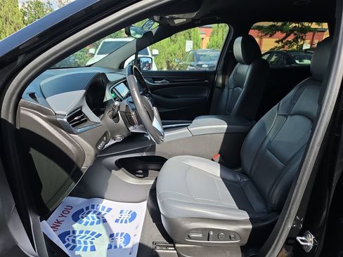 Used 2022 Buick Enclave Premium AWD/4WD image 9