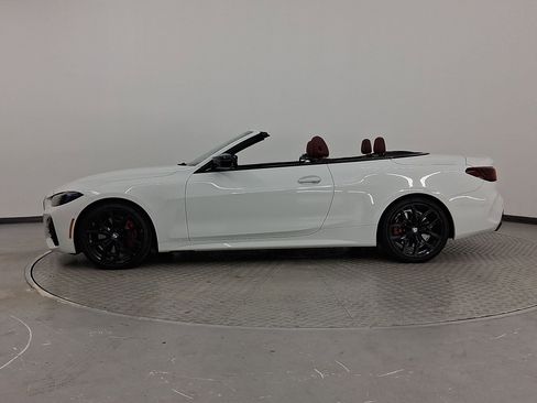 Certified 2025 BMW M440i Convertible w/ Premium Package image 2