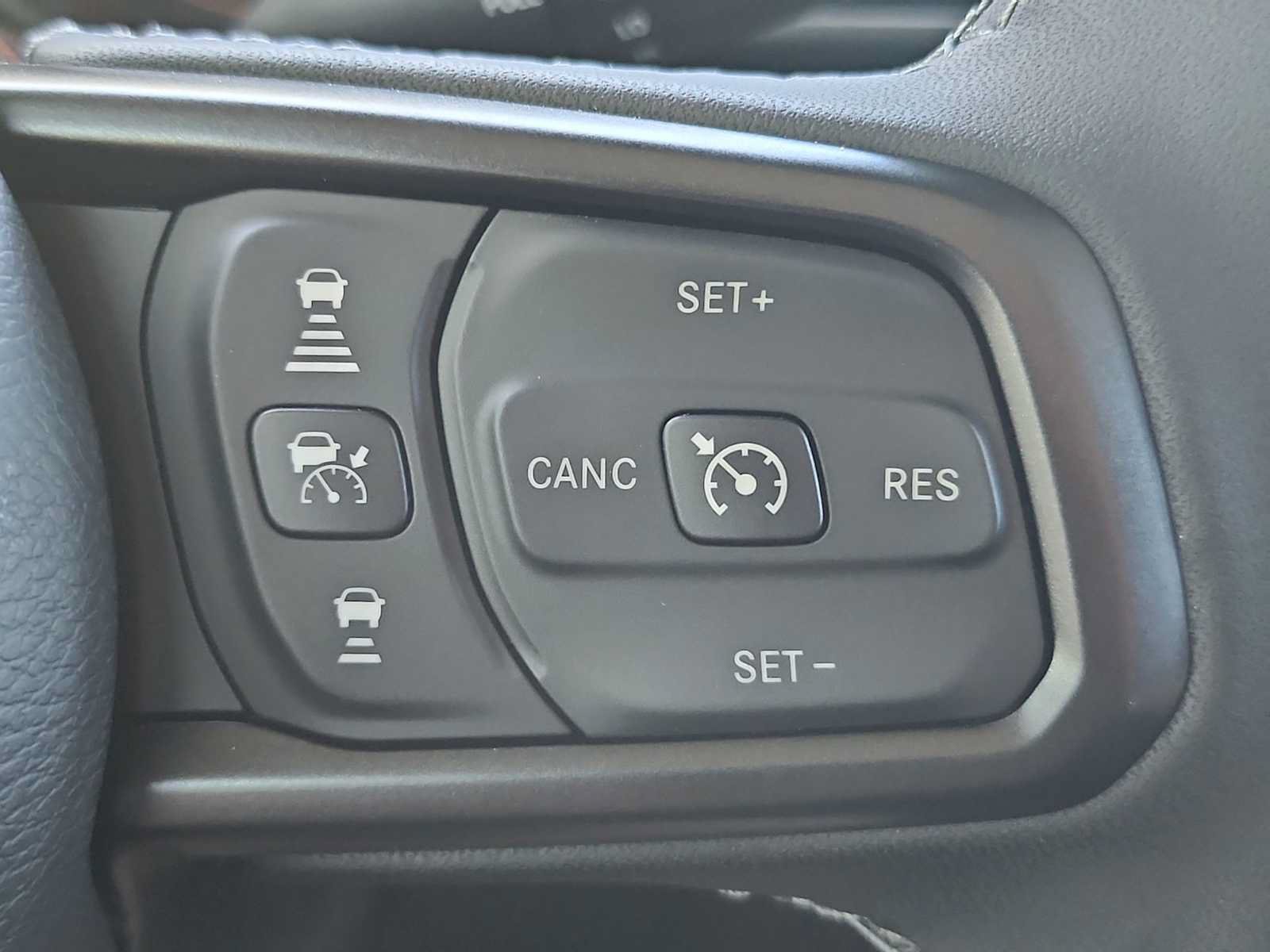 New 2026 Jeep Gladiator Sport AWD/4WD image 29