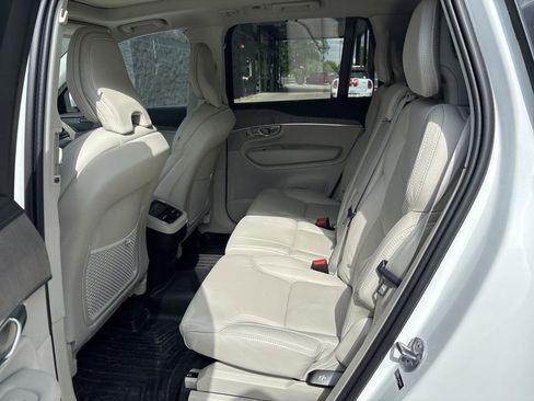 Used 2023 Volvo XC90 B6 Ultimate AWD/4WD image 11