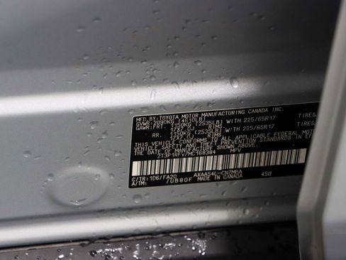 Used 2021 Toyota RAV4 XLE image 31