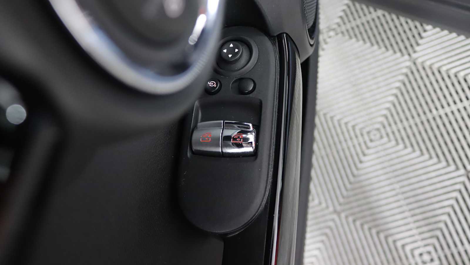 Used 2024 MINI Cooper S FWD image 15