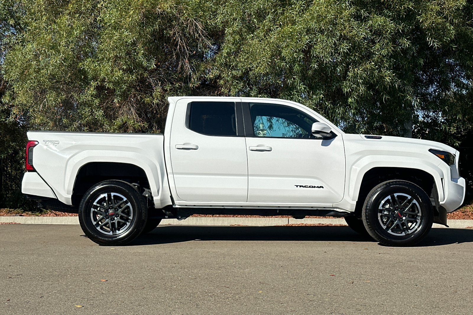 Certified 2026 Toyota Tacoma TRD Sport AWD/4WD image 3