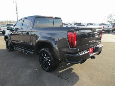 Certified 2022 GMC Sierra 1500 AT4 w/ AT4 Preferred Package image 9