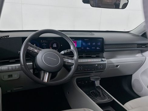 Used 2025 Hyundai Kona SEL FWD image 18