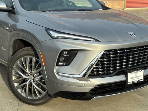 New 2026 Buick Enclave Avenir w/ Super Cruise Package image 3