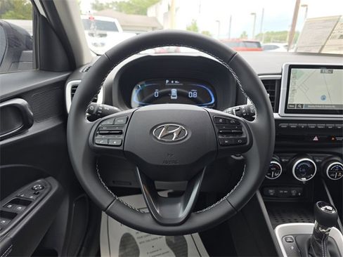 New 2025 Hyundai Venue Limited image 11