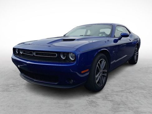 Used 2018 Dodge Challenger GT image 3