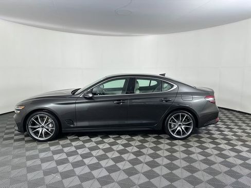 Used 2025 Genesis G70 2.5T RWD image 10