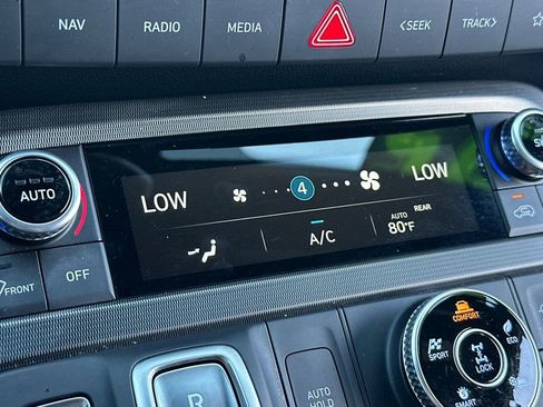 Used 2025 Hyundai Palisade Calligraphy image 25