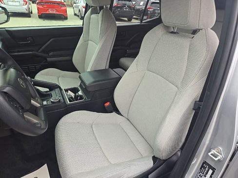 Used 2025 Toyota 4Runner SR5 image 29