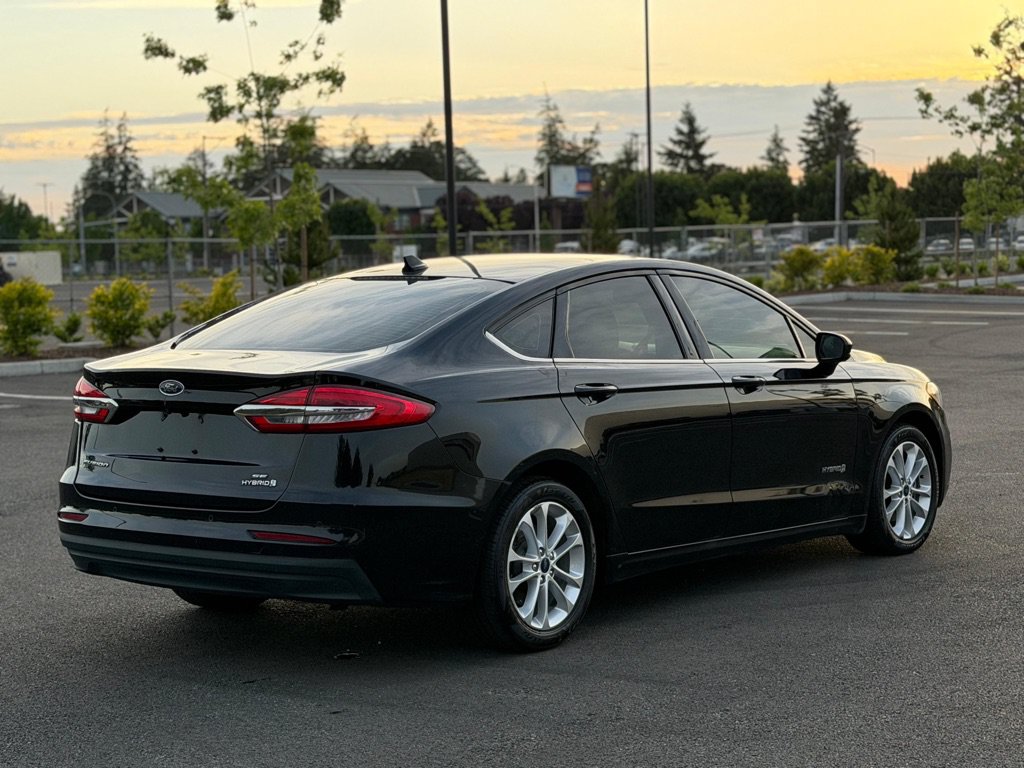 Used 2019 Ford Fusion SE FWD image 6