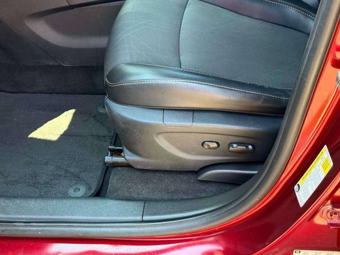 Used 2017 Chevrolet Trax LT w/ LT Convenience Package FWD image 16