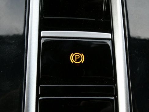 New 2025 Volkswagen Atlas Cross Sport SEL R-Line image 19