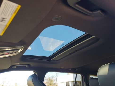 New 2025 Jeep Grand Cherokee L Altitude RWD image 26