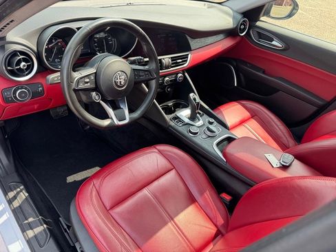 Used 2020 Alfa Romeo Giulia AWD w/ Quick Order Package 22J Sport image 15