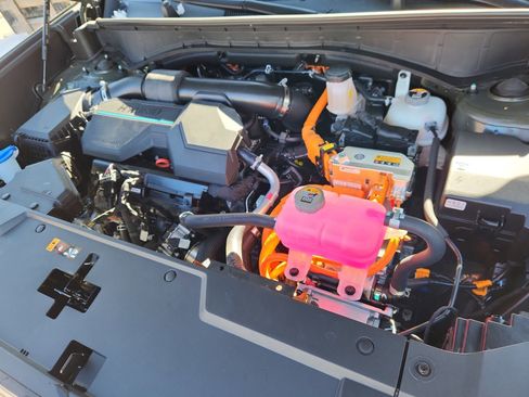 Used 2025 Hyundai Santa Fe Calligraphy image 17