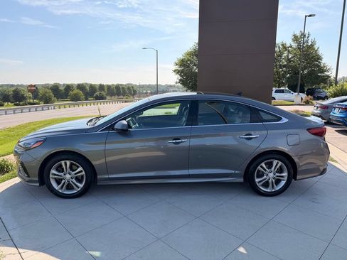 Used 2018 Hyundai Sonata Limited w/ Ultimate Package 07 FWD image 7