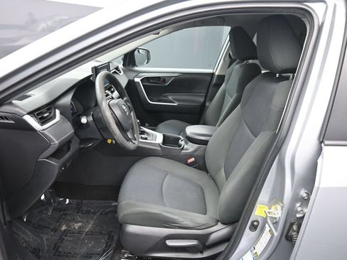 Certified 2022 Toyota RAV4 LE AWD/4WD image 18