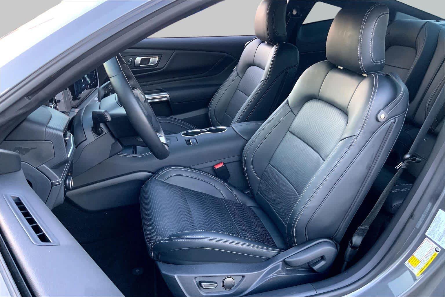 Used 2026 Ford Mustang Premium RWD image 8