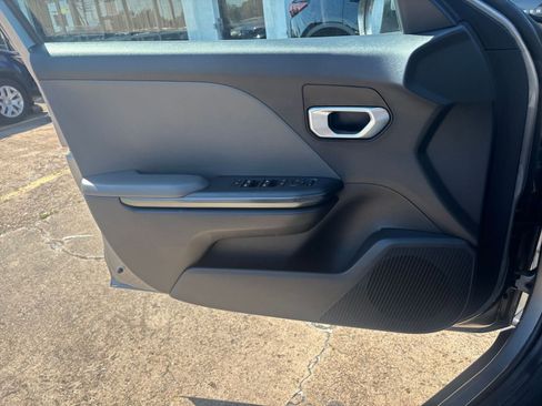Used 2025 Kia K4 FWD image 18