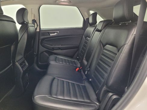 Used 2019 Ford Edge SEL w/ Equipment Group 201A FWD image 18