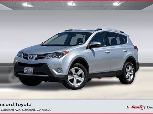 Used 2014 Toyota RAV4 XLE FWD image 1