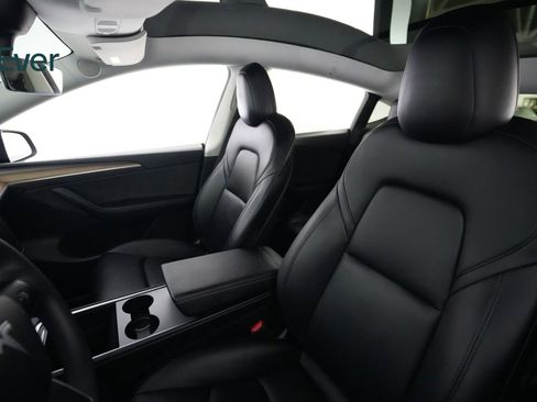 Used 2023 Tesla Model Y Long Range AWD/4WD image 4