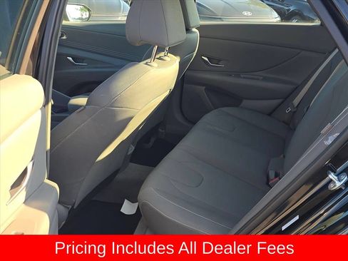 Used 2025 Hyundai Elantra Sport FWD image 10