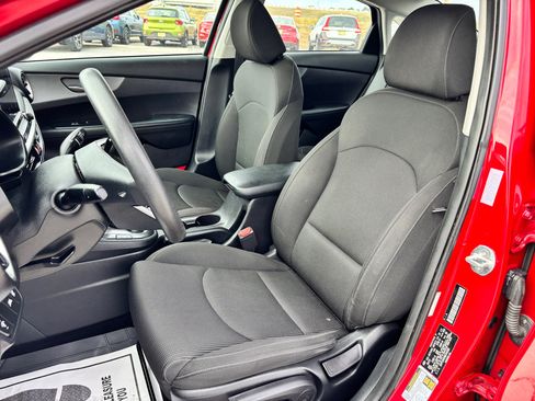 Used 2021 Kia Forte LXS image 18