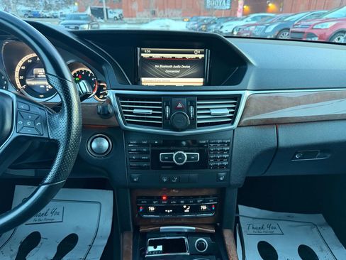 Used 2013 Mercedes-Benz E 350 4MATIC Sedan image 10