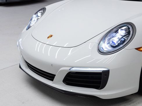 Certified 2019 Porsche 911 Carrera 4S AWD/4WD image 31