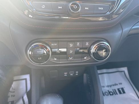 Used 2023 Chevrolet TrailBlazer RS w/ Convenience Package image 38