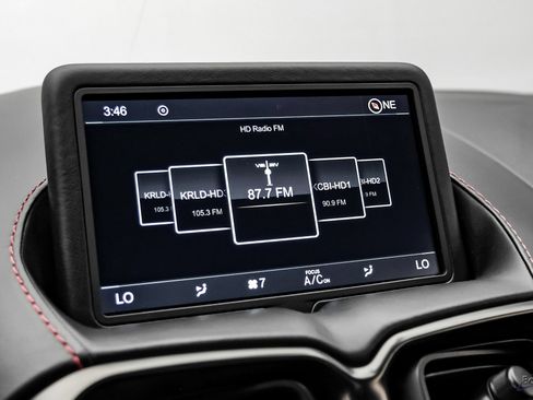 Used 2019 Aston Martin V8 Vantage Coupe RWD image 73